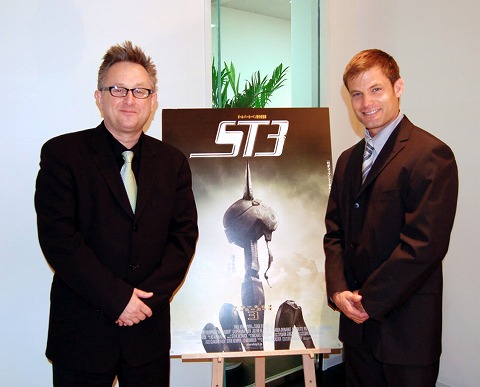 画像集#001のサムネイル/ジャンクハンター吉田のゲームシネシネ団:第6回「パート3公開記念『スターシップ・トゥルーパーズ3』の監督&主役に突撃!」<後編>