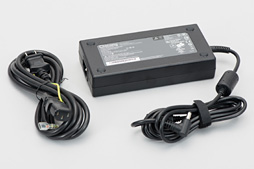 画像ギャラリー No.045のサムネイル画像 / 【PR】これは傑作。4KとフルHDから液晶を選べるiiyama PCのGTX 970M搭載ノー トは,お世辞抜きで隙がなかった