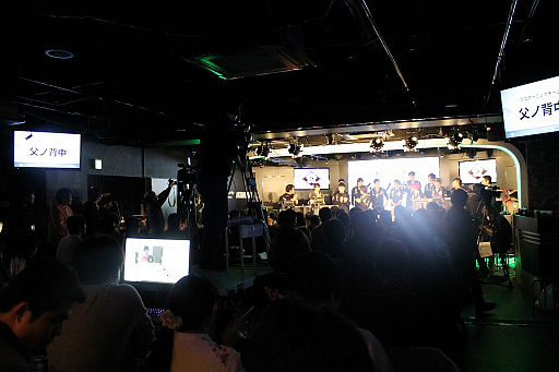 画像ギャラリー No.013のサムネイル画像 / LEVEL∞&NVIDIAがプロゲーマーチーム「父ノ背中」とスポンサー契約を締結。調印式も行われた発表会とファンミーティングをレポート