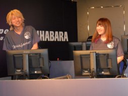 画像ギャラリー No.006のサムネイル画像 / プロチーム「令和ゲーミング」の初陣が披露された「スポンサード契約発表会&ファンミーティング」レポート。R6Sで「SCARZ」「父ノ背中」と激戦を繰り広げる