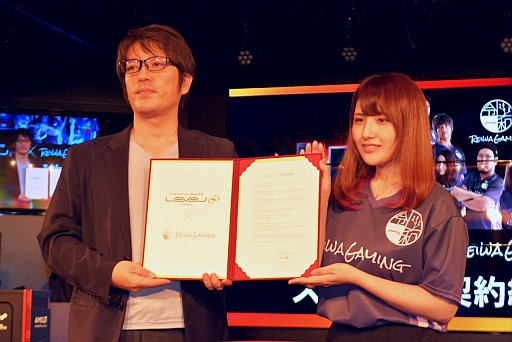 画像ギャラリー No.007のサムネイル画像 / プロチーム「令和ゲーミング」の初陣が披露された「スポンサード契約発表会&ファンミーティング」レポート。R6Sで「SCARZ」「父ノ背中」と激戦を繰り広げる