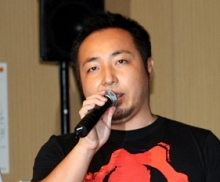 画像ギャラリー No.003のサムネイル画像 / 人気お笑い芸人6人が激突!「Gears of War 2」発売記念イベントの模様をレポート