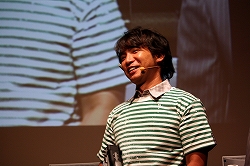 画像ギャラリー No.009のサムネイル画像 / 人気お笑い芸人6人が激突!「Gears of War 2」発売記念イベントの模様をレポート