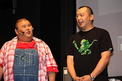 画像ギャラリー No.011のサムネイル画像 / 人気お笑い芸人6人が激突!「Gears of War 2」発売記念イベントの模様をレポート