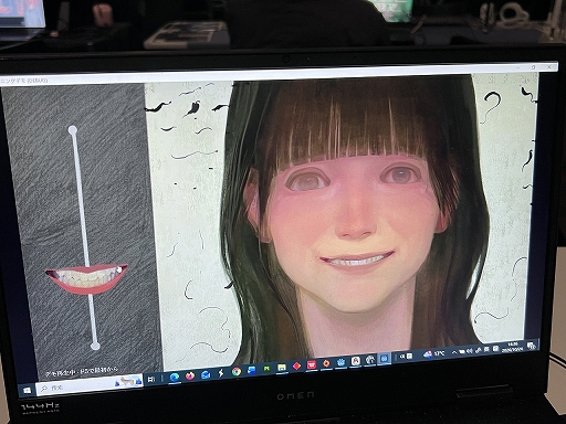 画像ギャラリー No.012のサムネイル画像 / 閉じた瞼の上に描かれた大きな目。「君はなぜそんな人なのか」が突きつける，社会的な仮面と本当の自分の相克