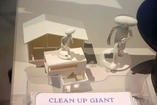 画像ギャラリー No.007のサムネイル画像 / 巨人になって建物を揺すり,人や家具を外に出す。直感的な気持ちよさが魅力の「CLEAN UP GIANT」を体験してきた