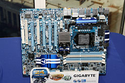 画像ギャラリー No.008のサムネイル画像 / AMDの次世代チップセット「AMD 890」搭載マザーボード,ASUSとMSIから公開に