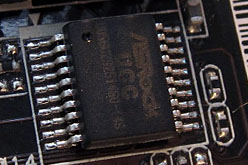 画像集#005のサムネイル/CeBIT 2010会場に展示されたAMD 8マザーボード一斉チェック。最大の話題は“コア数アンロック機能”