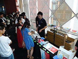 画像ギャラリー No.002のサムネイル画像 / 植松伸夫氏の懐かしの名曲を,中山博之氏がピアノ演奏。FFシリーズ生誕25周年記念ピアノコンサート「PIANO OPERA music from FINAL FANTASY」の模様をレポート