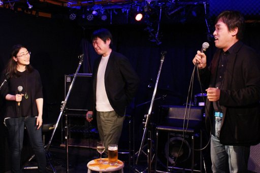 画像ギャラリー No.004のサムネイル画像 / ゲーム業界が舞台の小説「あの日 勇者だった僕らは」,出版記念パーティーレポート。麻野一哉氏や中村光一氏らをゲストにトークを繰り広げる