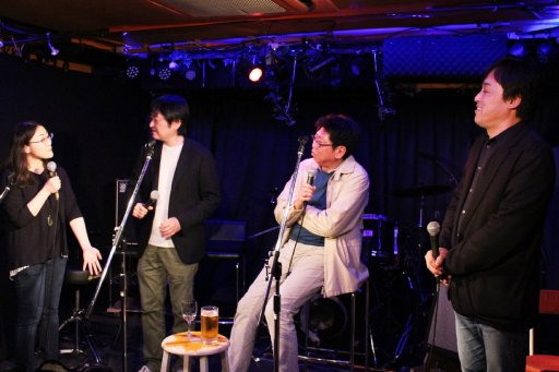 画像ギャラリー No.005のサムネイル画像 / ゲーム業界が舞台の小説「あの日 勇者だった僕らは」,出版記念パーティーレポート。麻野一哉氏や中村光一氏らをゲストにトークを繰り広げる