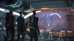 画像集#048のサムネイル/RPGながらTPSのような操作感を持ち,重厚なストーリーにのめり込めそうな「Mass Effect」の先行プレイレポートを掲載