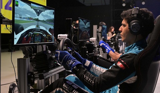 画像ギャラリー No.004のサムネイル画像 / JAF公認のeモータースポーツ大会「UNIZONE」,TGS 2024にブース出展。シミュレータ体験や実車マシーンへの試乗などを実施