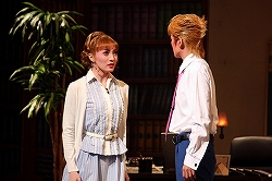 画像ギャラリー No.004のサムネイル画像 / 宝塚ファン,逆転裁判ファンは必見! 再現度がすばらしい「宙組公演 バウ・ロマン『逆転裁判2』−蘇る真実、再び・・・−」のゲネプロをレポート