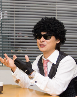 画像ギャラリー No.025のサムネイル画像 / 「アルテイルネット」と「桃色大戦ぱいろん」,コラボのキッカケは飲み屋の席。ウェブマネー担当者も加えて3者の座談会を開いてみた