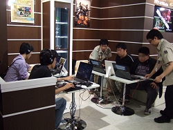 画像ギャラリー No.009のサムネイル画像 / TGS 2009に出展した「鉄鬼」。トレーニングモードの内容公開