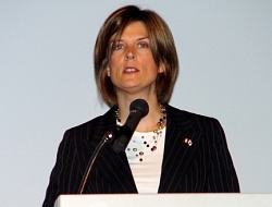 画像集#009のサムネイル/アクロバティックなアクションと,プリンス/エリカの“会話”に注目。「プリンス・オブ・ペルシャ」発売記念イベントレポート