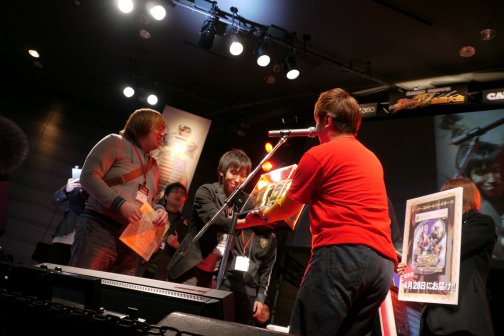 画像ギャラリー No.062のサムネイル画像 / 待望のアーケード版「スーパーストリートファイターIV」も正式発表! 2010年最強のプレイヤーが決定した「ストリートファイターIV 全国大会」レポート