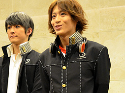 画像ギャラリー No.014のサムネイル画像 / 「ペルソナ4」ならではのスタイリッシュな演出を,舞台でそのまま実現。「VISUALIVE『ペルソナ4』」,本番直前のゲネプロの模様とキャストのコメントを掲載