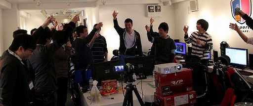 画像ギャラリー No.009のサムネイル画像 / 「League of Legends」で知られるRiot Gamesのスタッフが,日本のプレイヤーによる声を聞くことを目的に来日。スタッフとの交流戦も行われたLANパーティの模様をレポート