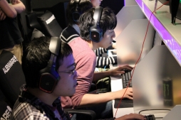 画像ギャラリー No.011のサムネイル画像 / 日本代表チームは“Rampage”に。「WCG 2013 League of Legends 日本代表予選大会」会場の様子をレポート