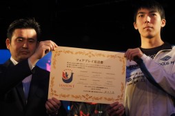 画像ギャラリー No.009のサムネイル画像 / 必要なのは,世界を目指すという覚悟――LoL国内リーグ戦「LJL 2015 SEASON1」開幕戦レポート。DetonatioN代表に聞くシーンのこれから