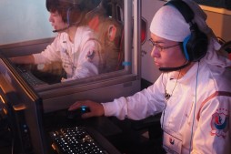 画像ギャラリー No.019のサムネイル画像 / 必要なのは,世界を目指すという覚悟――LoL国内リーグ戦「LJL 2015 SEASON1」開幕戦レポート。DetonatioN代表に聞くシーンのこれから