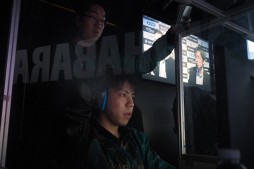 画像ギャラリー No.026のサムネイル画像 / 必要なのは,世界を目指すという覚悟――LoL国内リーグ戦「LJL 2015 SEASON1」開幕戦レポート。DetonatioN代表に聞くシーンのこれから