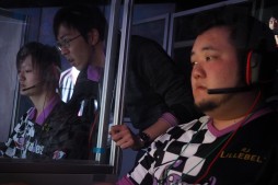 画像ギャラリー No.033のサムネイル画像 / 必要なのは,世界を目指すという覚悟――LoL国内リーグ戦「LJL 2015 SEASON1」開幕戦レポート。DetonatioN代表に聞くシーンのこれから