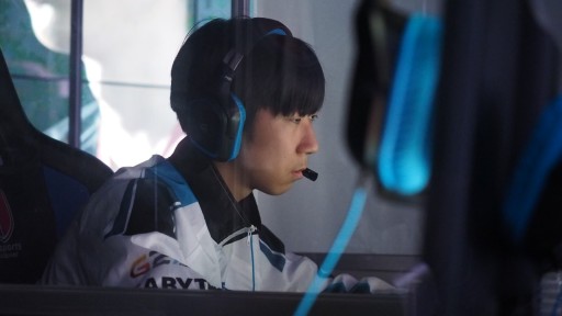 画像ギャラリー No.035のサムネイル画像 / 必要なのは,世界を目指すという覚悟――LoL国内リーグ戦「LJL 2015 SEASON1」開幕戦レポート。DetonatioN代表に聞くシーンのこれから