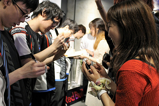 画像ギャラリー No.003のサムネイル画像 / 「LoL」のプロリーグ,「LJL Summer Split 2018」がついに開幕。初日から熱戦が繰り広げられた,開幕戦をレポート