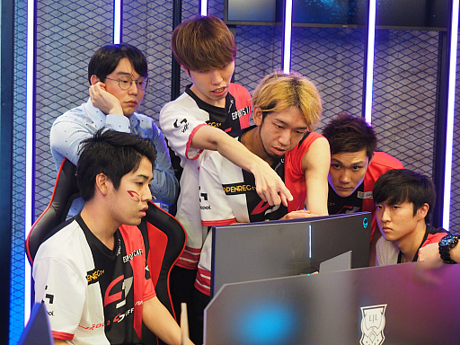 画像ギャラリー No.006のサムネイル画像 / 「リーグ・オブ・レジェンド」の国内リーグ「LJL 2018 Summer」決勝戦レポート。DetonatioN FocusMeが2年5ヶ月ぶりの悲願の優勝を果たす