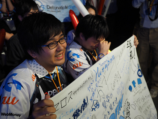 画像ギャラリー No.007のサムネイル画像 / 「リーグ・オブ・レジェンド」の国内リーグ「LJL 2018 Summer」決勝戦レポート。DetonatioN FocusMeが2年5ヶ月ぶりの悲願の優勝を果たす