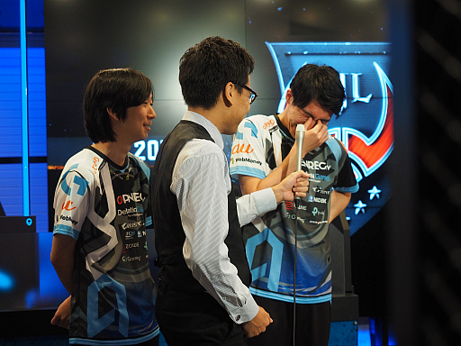 画像ギャラリー No.010のサムネイル画像 / 「リーグ・オブ・レジェンド」の国内リーグ「LJL 2018 Summer」決勝戦レポート。DetonatioN FocusMeが2年5ヶ月ぶりの悲願の優勝を果たす