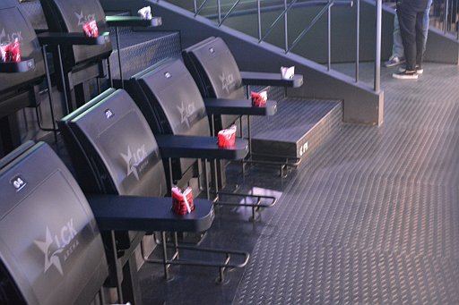 画像ギャラリー No.026のサムネイル画像 / Riot Games公式のeスポーツ施設「LoL PARK」がすごい。サモナー大興奮のオープンブースアリーナを紹介