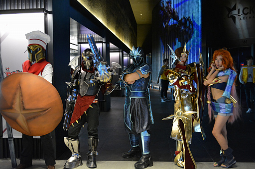 画像ギャラリー No.002のサムネイル画像 / DFMの次の相手は中国の強豪EDGに決定。「リーグ・オブ・レジェンド」世界大会Worlds,グループステージに進めるかは10月6日の試合で決まる