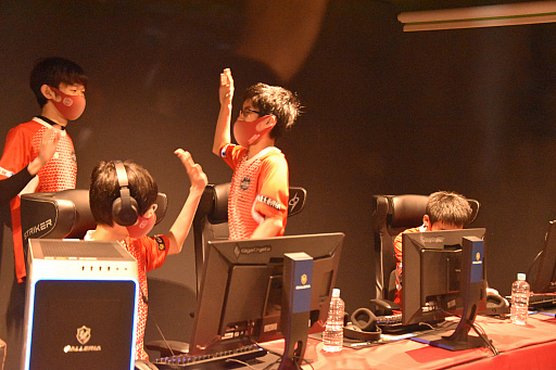 画像ギャラリー No.010のサムネイル画像 / 「第3回全国高校eスポーツ選手権」の決勝大会をレポート。「ロケットリーグ」と「リーグ・オブ・レジェンド」の高校No.1チームが決定!