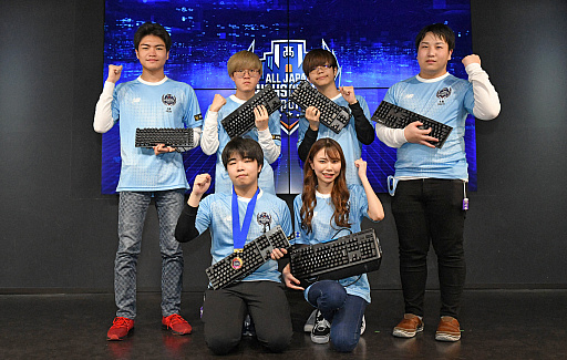 画像ギャラリー No.021のサムネイル画像 / 「第3回全国高校eスポーツ選手権」の決勝大会をレポート。「ロケットリーグ」と「リーグ・オブ・レジェンド」の高校No.1チームが決定!