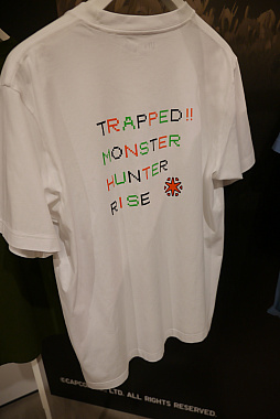 画像ギャラリー No.062のサムネイル画像 / 「リーグ・オブ・レジェンド」「あつ森」「モンハンライズ」「ポケモン」など新作Tシャツが勢揃い。ユニクロの「UT」新作コレクション展示会をレポート