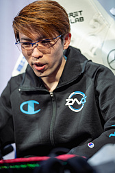 ꡼ No.001 | DetonatioN FocusMeEviKazu˥󥿥ӥ塼֥꡼֡쥸ɡפWorldsץ롼ץơȾ򽪤