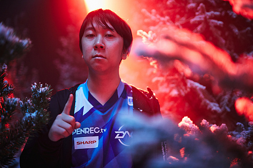 画像ギャラリー No.001のサムネイル画像 / DetonatioN FocusMe,Yutapon選手インタビュー。「リーグ・オブ・レジェンド」の世界大会「Worlds」を終えて