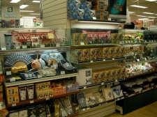 画像ギャラリー No.006のサムネイル画像 / モンハングッズを取り揃えた「アイテム屋」,全国74店舗で展開中