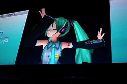 画像集#018のサムネイル/「初音ミク-Project DIVA-」のステージイベントも行われた,セガ「やっぱ遊びな祭 09」のイベントレポートをお届け