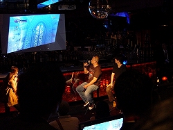 画像ギャラリー No.016のサムネイル画像 / 日本初のプレイアブル出展に全国からファンが集合。クライマックスアクション「BAYONETTA」の先行体験会が開催