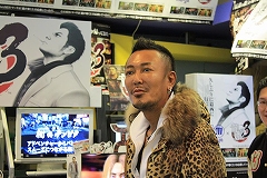 画像ギャラリー No.008のサムネイル画像 / GAMESマーヤ葛西店で「龍が如く3」を先行体験してきた＆名越稔洋氏によるサイン会レポートを掲載