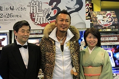 画像ギャラリー No.010のサムネイル画像 / GAMESマーヤ葛西店で「龍が如く3」を先行体験してきた＆名越稔洋氏によるサイン会レポートを掲載