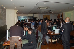 画像集#002のサムネイル/Xbox 360版「ワールドサッカー ウイニングイレブン2009」,元日本代表の北澤 豪さんがゲストのユーザー対戦会が開催