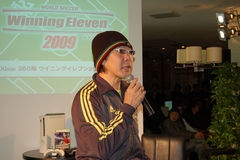 画像集#004のサムネイル/Xbox 360版「ワールドサッカー ウイニングイレブン2009」,元日本代表の北澤 豪さんがゲストのユーザー対戦会が開催