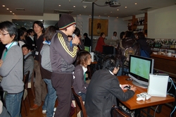 画像集#006のサムネイル/Xbox 360版「ワールドサッカー ウイニングイレブン2009」,元日本代表の北澤 豪さんがゲストのユーザー対戦会が開催