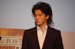 画像集#008のサムネイル/いよいよ明日発売! 大泉洋さんや堀北真希さんらが駆けつけたNDS「レイトン教授と最後の時間旅行」発売記念イベント。アニメ映画は2010年お正月に公開